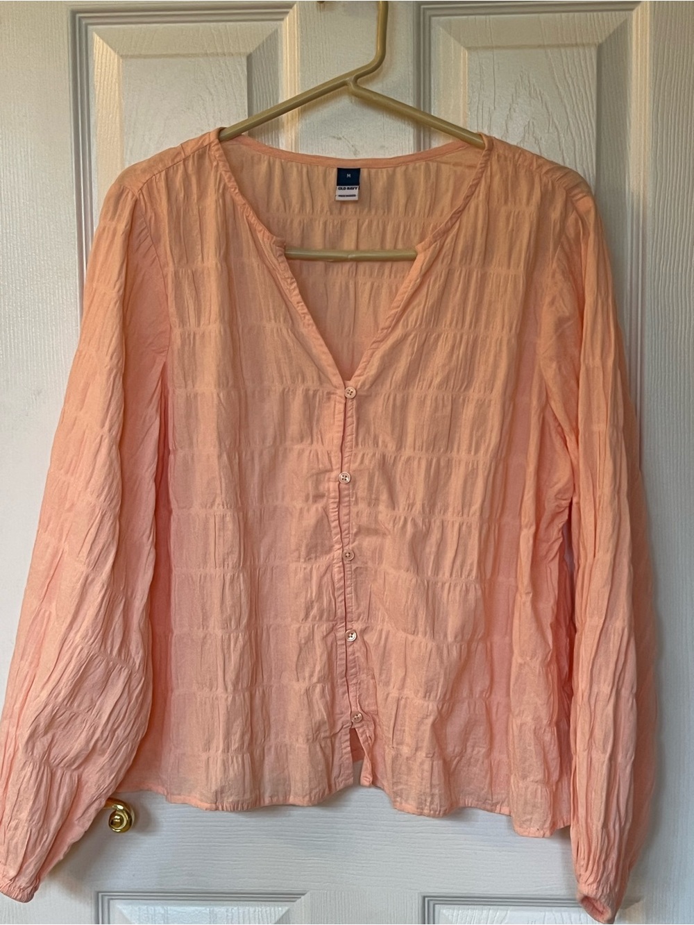 NWOT Old Navy Women's Sz M Light Peach Button- Down Crinkled Textured Blouse
